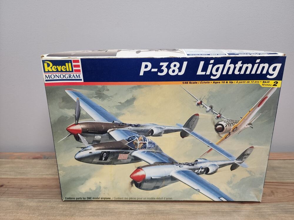 Revell Monogram P-38J Lighting Military Airplane Model 1/48 85-5479 - open box